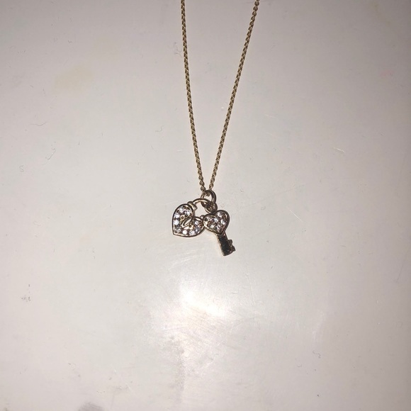 Lock-and-Key Necklace - Picture 2 of 2